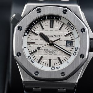Audemars Piguet Royal Oak Offshore Diver  15710st white dial exhibition caseback (ST# 1001)