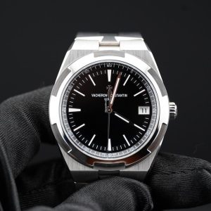 Vacheron Constantin Overseas 2024 Overseas Black Dial Steel/Leather/Rubber 4520V/210A-B483