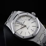Audemars Piguet Royal Oak Selfwinding 15400ST Pre-Owned Silver Dial
