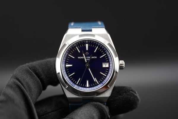 Vacheron Constantin Overseas 4520V/210A-B128 – Blue Dial – Full Set