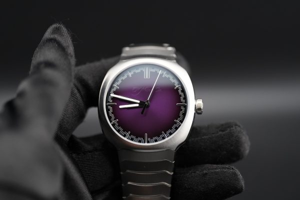 H. Moser & Cie. Streamliner Centre Seconds Purple Haze 6201-1201 – BNIB Full Set