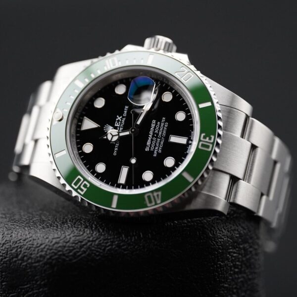 Rolex Submariner Date New 2025 Submariner Date Green Dial “Starbucks” 126610lv