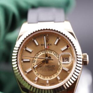 Rolex Sky-Dweller 326238 Yellow Gold Oysterflex Champagne Dial