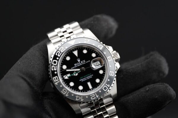 Rolex GMT-Master II 126710GRNR “Bruce Wayne” 2026 Full Set Jubilee Bracelet
