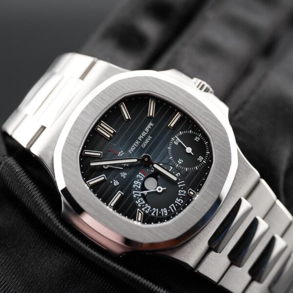 Patek Philippe Nautilus 5712/1A-001 Blue Dial 2017 Full Set